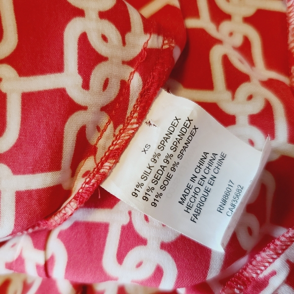 Bebe Tie Waist Silk Blouse in Black and White Chain Print Size XS - Picture 9 of 9